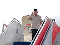 Presiden Republik Indonesia, Prabowo Subianto bertolak menuju Cebu, Filipina, pada Kamis, 7 Mei 2026, dalam rangka menghadiri Konferensi Tingkat Tinggi (KTT) ke-48 ASEAN yang berlangsung pada 7-8 Mei 2026. Kepala Negara bersama rombongan terbatas lep