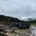 Satuan Tugas Penegakan Hukum (Satgas PKH) Korwil Nabire menertibkan aktivitas Penambangan Emas Tanpa Izin (PETI) di kawasan hutan wilayah Siriwo dan Uwapa, Kabupaten Nabire, Papua Tengah, Senin (4/5/2026) dini hari. (Dok. Puspen TNI)