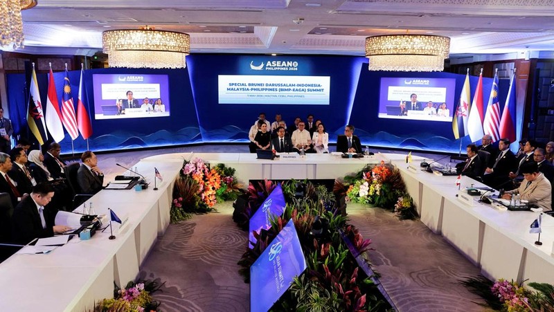 Sekretaris Jenderal Perhimpunan Bangsa-Bangsa Asia Tenggara (ASEAN) Kao Kim Hourn, Perdana Menteri Malaysia Anwar Ibrahim, Presiden Filipina Ferdinand Marcos Jr., Sultan Brunei Hassanal Bolkiah, dan Presiden Indonesia Prabowo Subianto, memimpin delegasi mereka selama KTT Khusus Brunei Darussalam-Indonesia-Malaysia-Filipina Kawasan Pertumbuhan ASEAN Timur (BIMP-EAGA) di sela-sela KTT ASEAN ke-48 dan Pertemuan Terkait, di Cebu, Filipina, 7 Mei 2026.
