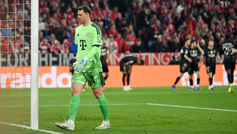 Soccer Football - UEFA Champions League - Semi Final - Second Leg - Bayern Munich v Paris St Germain - Allianz Arena, Munich, Germany - May 6, 2026 Bayern Munich's Manuel Neuer looks dejected after Paris St Germain's Ousmane Dembele scores their firs