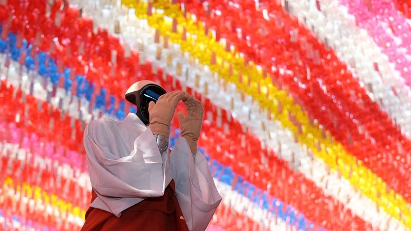 SOUTHKOREA-ROBOT/MONK