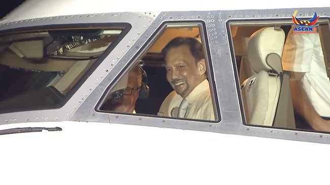 Potret Sultan Brunei Nyetir Boeing 747 ke KTT ASEAN 2026