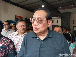 SBY Mampir Warung Tahu Pojok Magelang: Saya Datang untuk Turnamen Voli