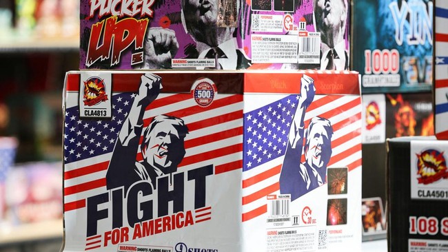 Potret Kembang Api 'Make America Great Again', Ternyata Made in China