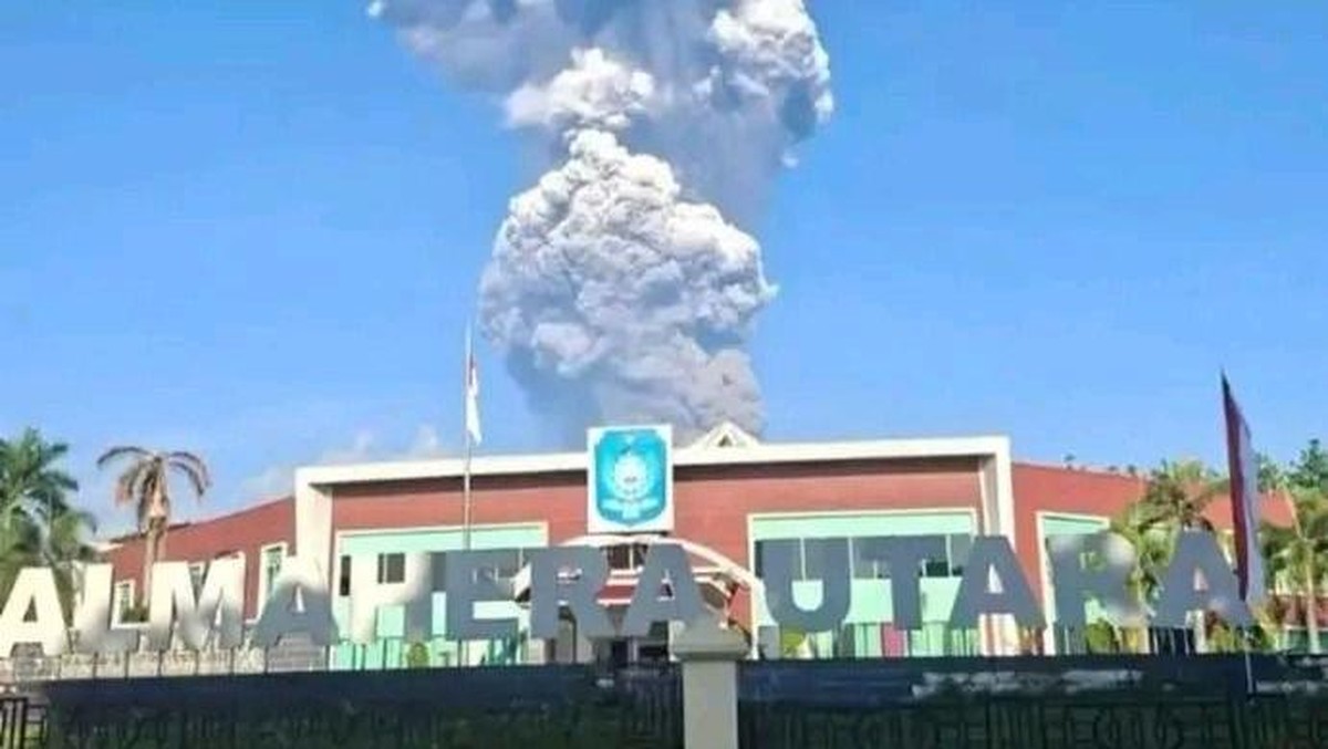 Gunung Dukono di Malut Meletus, 20 Pendaki Hilang-Jatuh Korban Jiwa