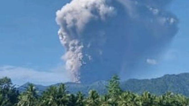 Gunung Dukono Maluku Utara Erupsi Tewaskan 2 Orang, PVMBG Buka Suara