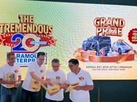 ‘The Tremendous 20th Anniversary Paramount
Enterprise’