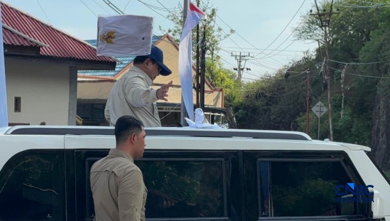 Presiden Ri Prabowo dalam Kunjungan ke Kampung Nelayan Merah Putih Gorontalo. (CNBC Indonesia/Emir Yanwardhana)