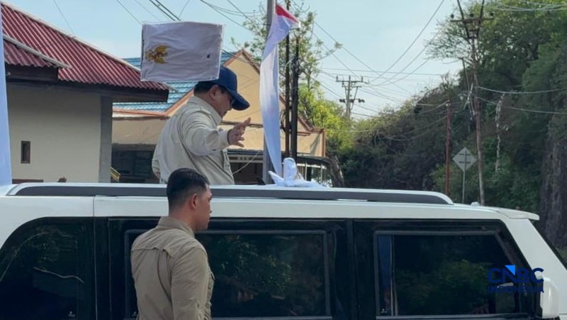 Presiden Prabowo Subianto tiba di Kampung Nelayan Merah Putih (KMNP) Leato Selatan di Gorontalo, Sabtu (9/5/2026). (CNBC Indonesia/Emir Yanwardhana)