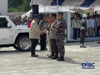 Presiden Ri Prabowo dalam Kunjungan ke Kampung Nelayan Merah Putih Gorontalo. (CNBC Indonesia/Emir Yanwardhana)