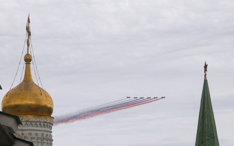 Russian service members take part in a military parade on Victory Day, marking the 81st anniversary of the victory over Nazi Germany in World War Two, in Red Square in central Moscow, Russia, May 9, 2026, in this still image taken from video. Kremlin.ru/Handout via REUTERS ATTENTION EDITORS - THIS IMAGE WAS PROVIDED BY A THIRD PARTY. MANDATORY CREDIT.
