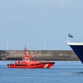 A Spanish coast guard boat operates next to cruise ship MV Hondius at the port of Granadilla de Abona after being affected by a hantavirus outbreak, in Tenerife, Spain, May 10, 2026. REUTERS/Hannah McKay