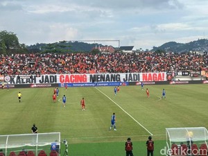 Adam Alis Brace, Persib Balik Unggul atas Persija di Babak Pertama