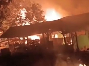 Ponpes di Lampung Dibakar Massa Usai Pemiliknya Diduga Cabul