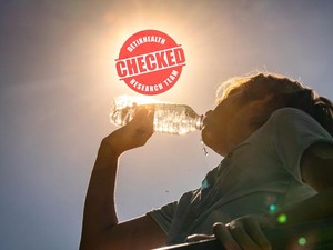 Banyak Minum, Kulit Makin Glowing? Ada Benarnya, Begini Teorinya