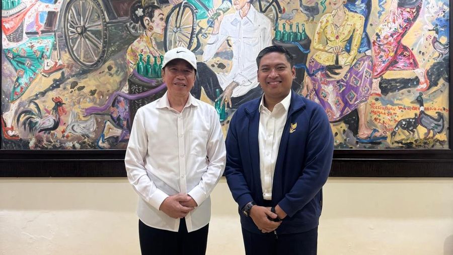 Wakil Menteri Pertanian Sudaryono, melakukan silaturahmi dengan Presiden ke-7 Republik Indonesia, Joko Widodo, di Solo pada Jumat 8 Mei 2026 malam.