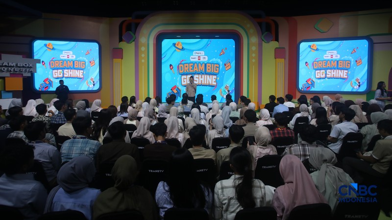 Offboarding MagangHub Kemnaker Batch 2 Transmedia di Auditorium Studio 1 Gedung Transmedia, Jakarta, Senin (11/5/2026). (CNBC Indonesia/Faisal Rahman)