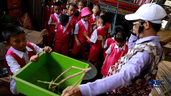 Bank Sampah, Edukasi Anak Pilah Sampah dari Rumah jadi Nilai Ekonomis