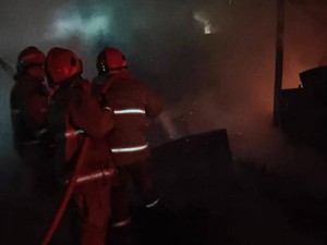 Kafe di Ciracas Jaktim Kebakaran, 6 Unit Damkar Dikerahkan