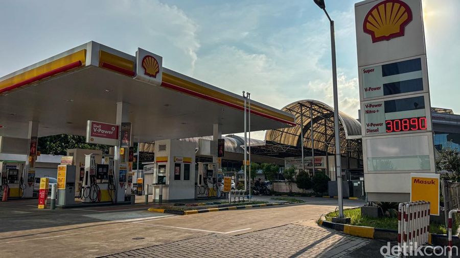 Shell Indonesia kembali menyediakan bahan bakar minyak (BBM) jenis Shell V-Power Diesel di sejumlah SPBU mulai Senin (11/5/2026). Kembalinya produk diesel premium tersebut langsung menjadi perhatian masyarakat, terutama karena harga jualnya yang mene