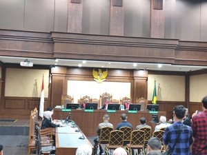 Hakim Pensiun, Sidang Vonis 4 Terdakwa Kasus Korupsi Minyak Ditunda