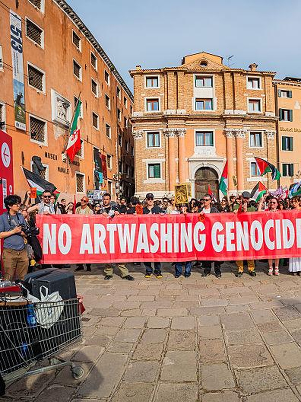 Venice Biennale 2026 Diwarnai Demontrasi Paviliun Rusia-Israel
