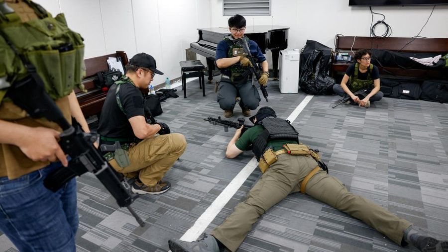 Warga sipil di Taiwan semakin gencar mengikuti pelatihan bela diri. Fenomena ini terjadi di tengah sorotan terhadap pertemuan Presiden AS Donald Trump dan Presiden China Xi Jinping. (REUTERS/Ann Wang)