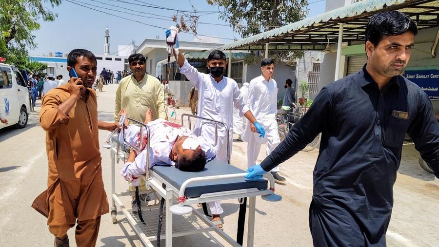 Ledakan besar mengguncang sebuah pasar di Provinsi Khyber Pakhtunkhwa, Pakistan barat laut, pada Selasa (12/5/2026), yang menewaskan sedikitnya sembilan orang serta melukai lebih dari 20 lainnya. (REUTERS/Ehsan Khattak)