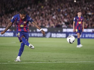Rashford Nggak Niat Cetak Gol Free Kick Indah ke Gawang Madrid