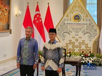Menteri Luar Negeri RI Sugiono dan Menteri Luar Negeri Singapura Vivian Balakrishnan dalam pertemuan bilateral di Gedung Pancasila, Jakarta Pusat, Selasa (12/5/2026). (CNBC Indonesia/Thea Fathanah Arbar)