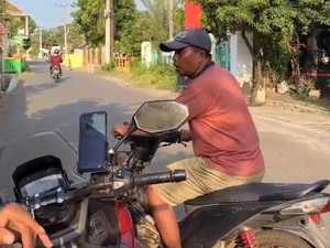 Viral Ojol-Turis China Diintimidasi Sopir Angkot di Terminal Bayuangga