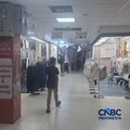 Pedagang di pasar Tanah Abang, Jakarta Pusat, Selasa (12/5/2026). (CNBC Indonesia/Chandra Dwi Pranata)