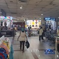 Pedagang di pasar Tanah Abang, Jakarta Pusat, Selasa (12/5/2026). (CNBC Indonesia/Chandra Dwi Pranata)