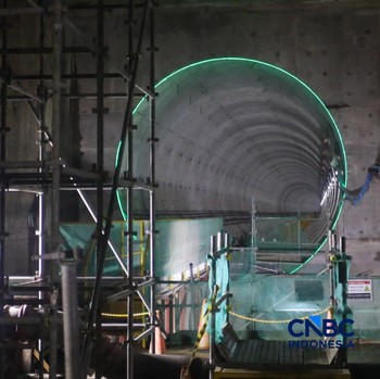 Suasana pengerjaan proyek MRT Fase 2A Harmoni-Sawah besar di Jakarta, Selasa (12/5/2026). (CNBC Indonesia/Faisal Rahman)