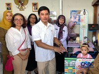 Wakil Menteri Kesehatan, Dante Saksono Harbuwono saat kunjungan lapangan tematik "Mengejar Anak Zero Dose" di Kota Bandung, Jawa Barat, Selasa (12/5/2026). (CNBC Indonesia/Fergi Nadira)