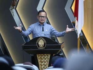 Wamendagri Tegaskan Pentingnya Pemimpin Punya Pijakan Ideologi Kuat