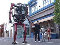 GD01merupakan robot mecha transformable berawak pertama di dunia yang siap diproduksi. (Tangkapan Layar Youtube/Unitree Robotics)