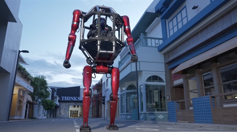 GD01merupakan robot mecha transformable berawak pertama di dunia yang siap diproduksi. (Tangkapan Layar Youtube/Unitree Robotics)