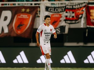 Johnny Jansen Puji Maouri Simon, Sebut Pemain Masa Depan Bali United