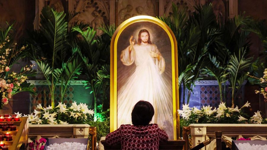 Hari Raya Kenaikan Tuhan (Yesus Kristus). (REUTERS/Guglielmo Mangiapane)