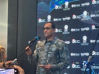 Kepala Eksekutif Pengawas Pasar Modal, Keuangan Derivatif, dan Bursa Karbon Otoritas Jasa Keuangan (OJK) Hasan Fawzi saat menyampaikan Konferensi Pers Pasar Modal di Gedung Bursa Efek Indonesia, Jakarta, Rabu (13/5/2026). (CNBC Indonesia/Mentari Pusp