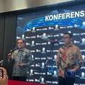 Kepala Eksekutif Pengawas Pasar Modal, Keuangan Derivatif, dan Bursa Karbon Otoritas Jasa Keuangan (OJK) Hasan Fawzi saat menyampaikan Konferensi Pers Pasar Modal di Gedung Bursa Efek Indonesia, Jakarta, Rabu (13/5/2026). (CNBC Indonesia/Mentari Pusp