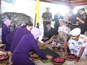 Awali Peringatan HUT ke-61, Lemhannas Ziarah Makam Bung Karno