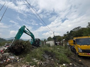 Picu Serangan Nyamuk, Eceng Gondok di Waduk Saguling Dibasmi