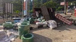 Kecelakaan Lagi di Tanjakan Silayur Semarang! Truk Gasak SPBU hingga Terguling