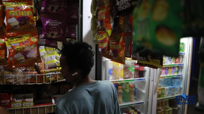 Warung Madura di kawasan Pasar Minggu, Jakarta Selatan, Rabu (13/5/2026). (CNBC Indonesia/Muhammad Sabki)