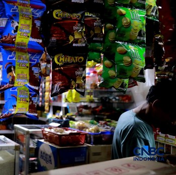 Warung Madura di kawasan Pasar Minggu, Jakarta Selatan, Rabu (13/5/2026). (CNBC Indonesia/Muhammad Sabki)