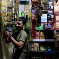 Warung Madura di kawasan Pasar Minggu, Jakarta Selatan, Rabu (13/5/2026). (CNBC Indonesia/Muhammad Sabki)