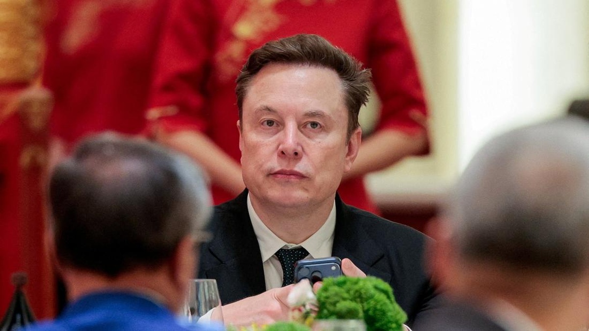 Elon Musk Peringatkan Ancaman Kepunahan Manusia Akibat Angka Kelahiran Rendah