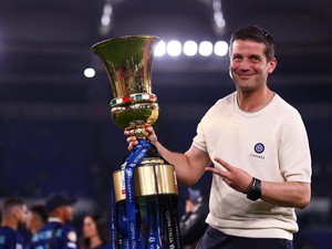 Perjudian Sukses dari Marotta Tunjuk Chivu Jadi Pelatih Inter